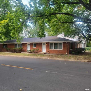 /international/us/725-spruce-street-springfield-il-110105510038/
