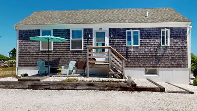 /international/us/525-shore-road-truro-ma-110101294930/