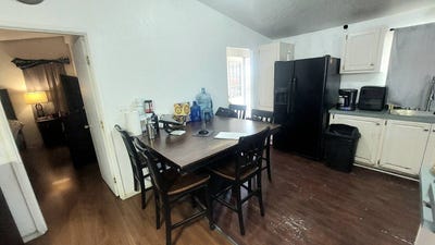 /international/us/250-n-linden-ave-rialto-ca-110107049243/