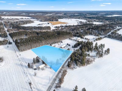 /international/us/lower-pine-creek-road-norway-mi-110104419686/