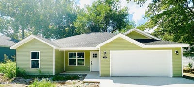 /international/us/408-s-maple-street-carterville-mo-110100819656/