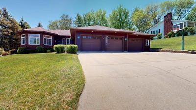 /international/us/1401-martin-road-albert-lea-mn-110108149053/