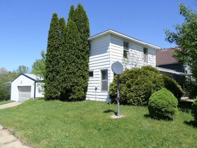 /international/us/402-e-washington-street-tomah-wi-110108099734/
