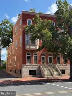 /international/us/194-w-state-street-trenton-nj-110102325223/