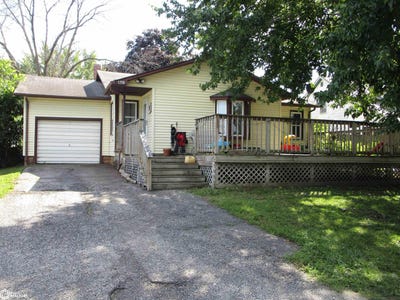 /international/us/1209-hardin-street-alden-ia-110100777564/