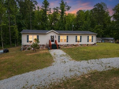 /international/us/1370-hunters-lane-chase-city-va-110107685271/