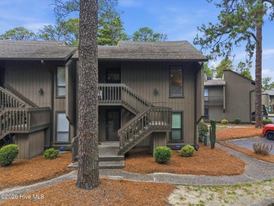 /international/us/10-pine-tree-road-pinehurst-nc-110120464365/