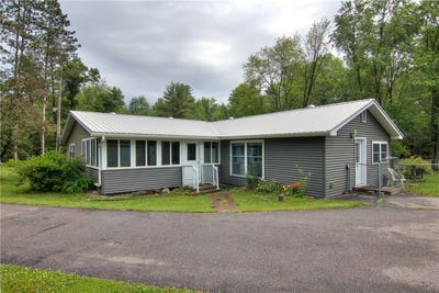 /international/us/n9274-power-house-road-black-river-falls-wi-110100470943/