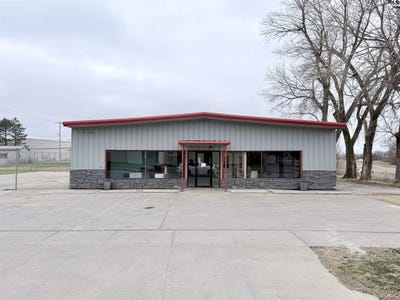 /international/us/911-w-1st-st-mcpherson-ks-110106201746/