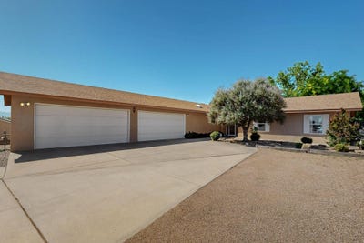/international/us/1421-hillside-drive-los-lunas-nm-110100871585/