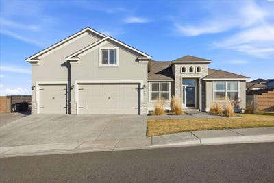 /international/us/689-titan-ave-west-richland-wa-110106073172/