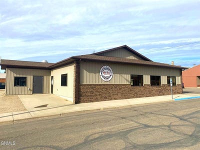 /international/us/301-main-avenue-napoleon-nd-110106771367/