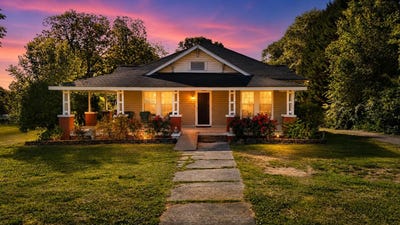 /international/us/30-bridges-street-inman-sc-110107832986/