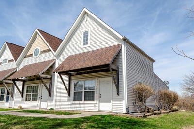 /international/us/1203-10th-avenue-nw-altoona-ia-110106948188/