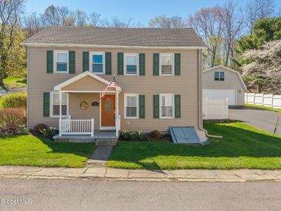 /international/us/293-s-main-street-new-baltimore-ny-110107437133/