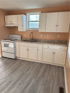 /international/us/106-w-2nd-street-elmira-ny-110106250764/