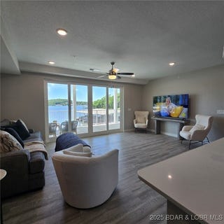 /international/us/104-sierra-bay-drive-camdenton-mo-110100452993/