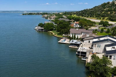 /international/us/102a-bunny-run-lane-horseshoe-bay-tx-110105733273/