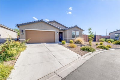 /international/us/505-turtleback-falls-avenue-indian-springs-nv-110109728830/
