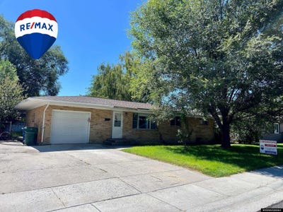 /international/us/215-deer-riverton-wy-110109958805/