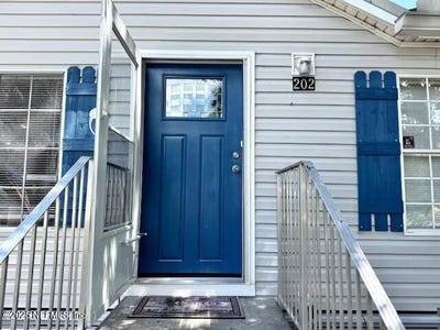 /international/us/202-ash-street-interlachen-fl-110100756152/