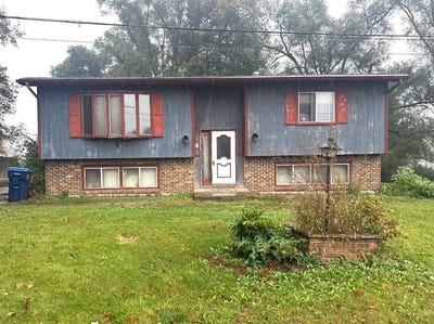 /international/us/2418-alton-road-mchenry-il-110120669628/