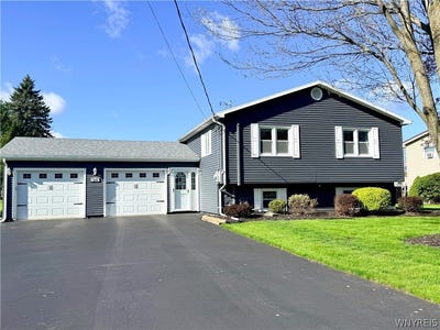 /international/us/217-s-main-street-batavia-ny-110107799426/