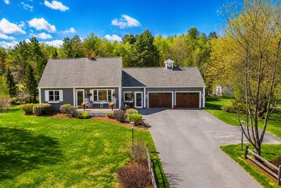 /international/us/128-lake-road-milton-vt-110107847598/