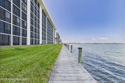/international/us/300-s-sykes-creek-parkway-merritt-island-fl-110101071345/