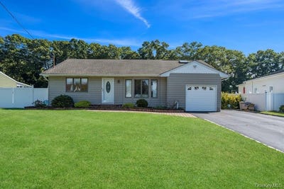 /international/us/21-seusing-boulevard-ronkonkoma-ny-110119961651/