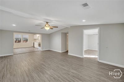 /international/us/147-cc-jones-street-midway-ga-110120801207/