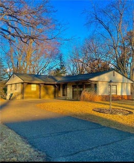 /international/us/7601-alden-way-ne-fridley-mn-110098861454/