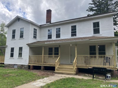/international/us/28-village-street-willington-ct-110108447188/