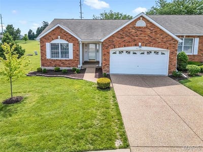 /international/us/2163-farnsworth-drive-o-fallon-mo-110108639895/