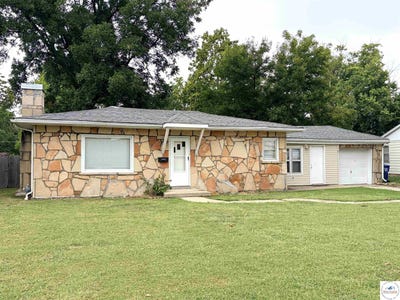 /international/us/2020-w-14th-street-sedalia-mo-110119947401/