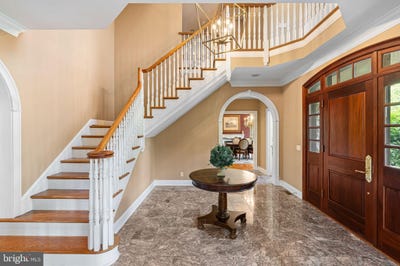 /international/us/1214-hunt-seat-drive-lower-gwynedd-pa-110100776329/