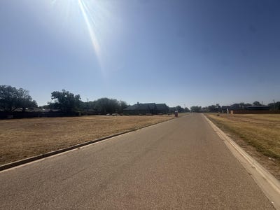 /international/us/1702-avenue-l-abernathy-tx-110110078397/