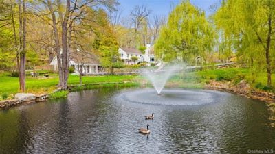/international/us/95-croton-lake-road-katonah-ny-110107688552/