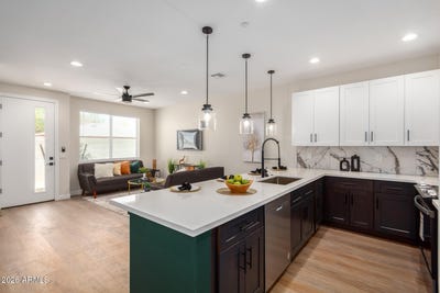 /international/us/1642-e-monte-vista-road-phoenix-az-110108474583/