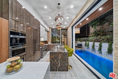 /international/us/836-california-ave-venice-ca-110099206747/