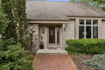 /international/us/5099-valley-trl-west-bend-wi-110107727568/