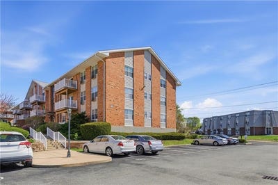 /international/us/43-bullocks-point-avenue-east-providence-ri-110107584401/