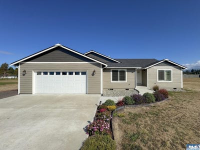 /international/us/196-marsh-hawk-lane-port-angeles-wa-110110342927/