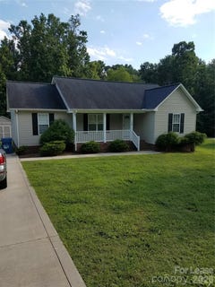 /international/us/104-e-pine-street-maiden-nc-110107802533/