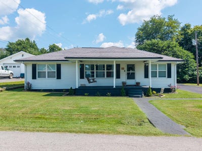 /international/us/418-woodland-street-burkesville-ky-110119604564/