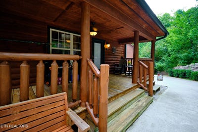 /international/us/2604-stonebrook-drive-pigeon-forge-tn-110119891550/