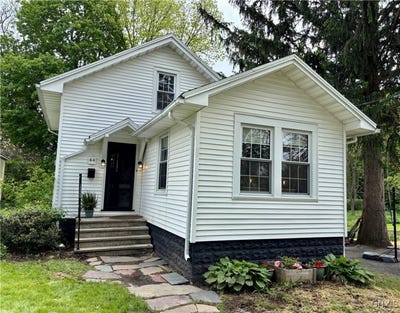 /international/us/44-golf-avenue-new-hartford-ny-110099640558/