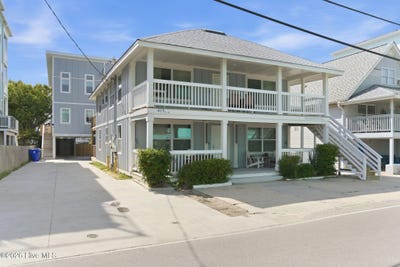 /international/us/415-carolina-beach-avenue-n-carolina-beach-nc-110108397524/