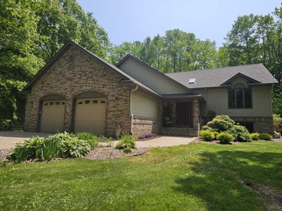 /international/us/6027-paradise-lane-auburndale-wi-110099910940/