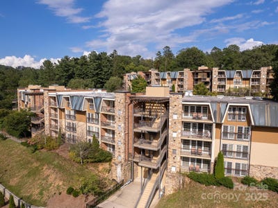 /international/us/218-bowling-park-road-asheville-nc-110092712619/